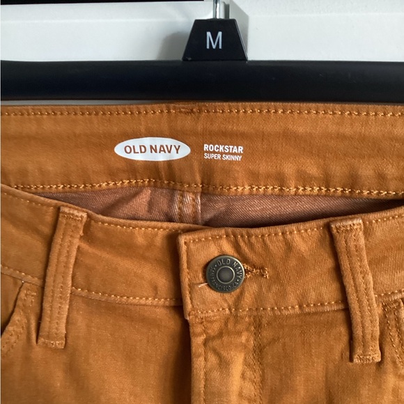 Old Navy Rockstar Super Skinny Jeans - Picture 2 of 6
